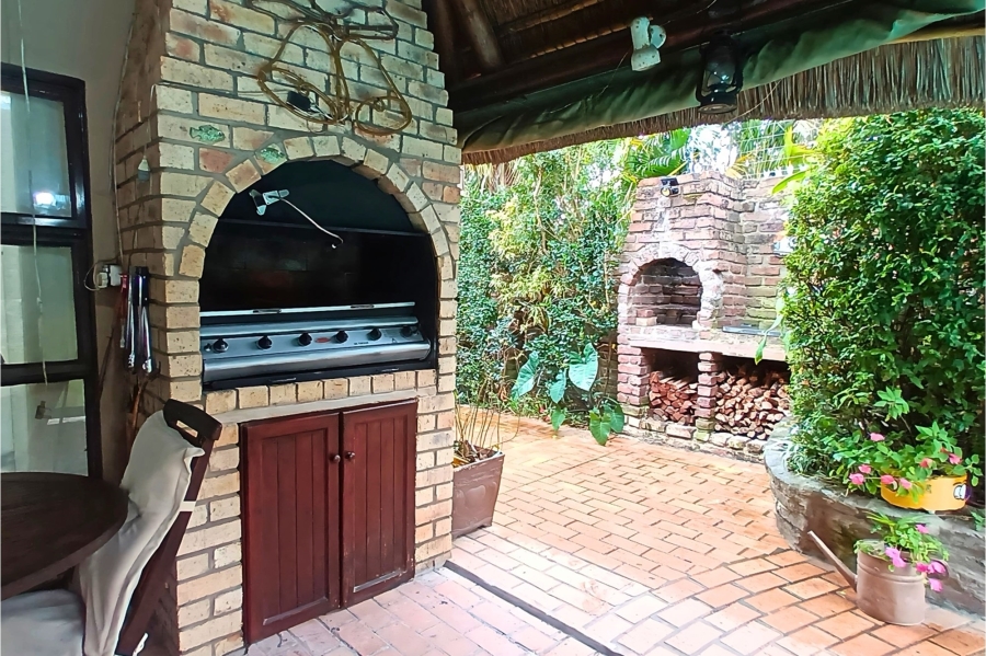 4 Bedroom Property for Sale in Beacon Bay Eastern Cape